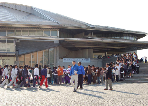 決勝トーナメント当日の大会風景