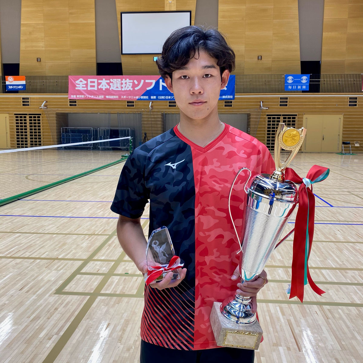 男子シングルス　優勝　上岡俊介（同志社大学）➁.jpg