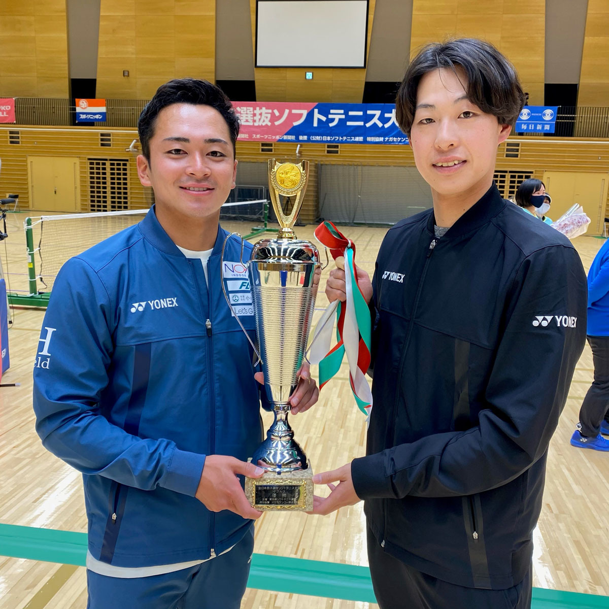 男子ダブルス　優勝　船水颯人・上松俊貴（稲門クラブ）➁ (1).jpg