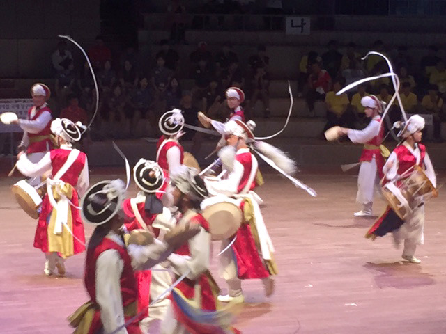 開会式での安城市の民族舞踊2.JPG